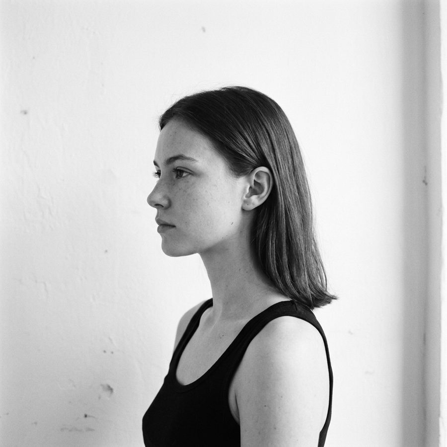 Good pola: clean profile on a white background